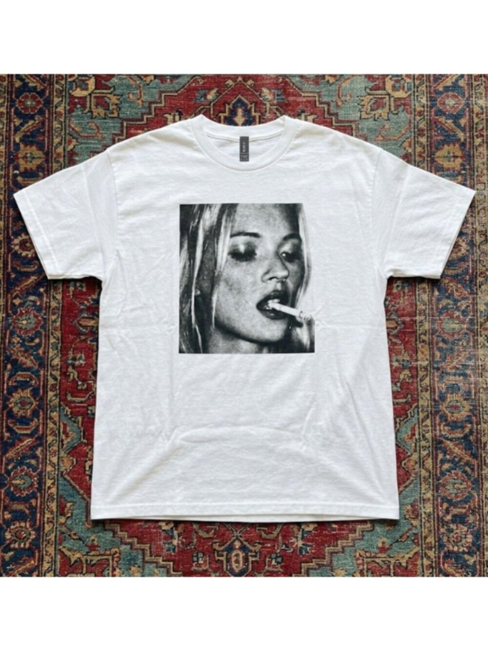 Kate Moss cigarette y2k aesthetic white tee unisex
